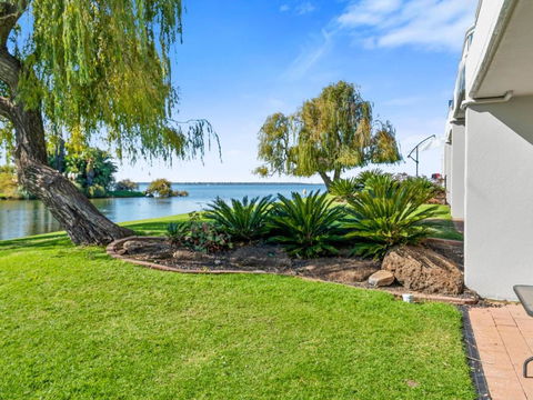 Yarrawonga Lakeside Apartment 25 - Kawana Tourism 1