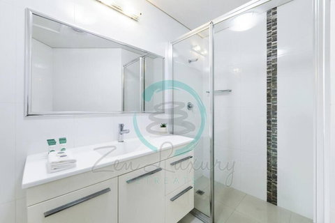 Zen On Stuart: 3-BR Penthouse Pad + Pool + BBQ - Kawana Tourism 2