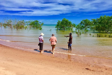 Gay-Wu Woman's 5 Day Yolngu Homeland Tour - Kawana Tourism 5