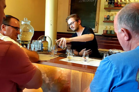 Tipple Of Gin Experience Tour - Kawana Tourism 3