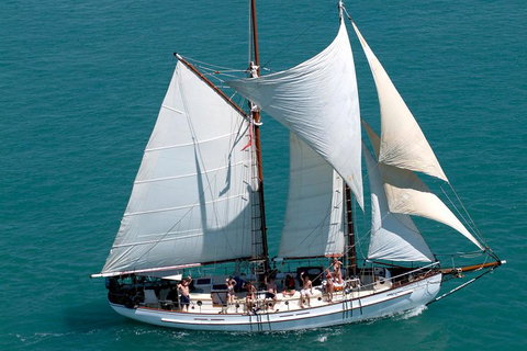 Whitehaven Beach Sailing And Snorkeling Cruise - Kawana Tourism 5