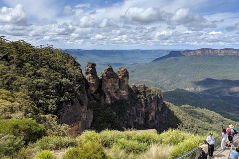 Blue Mountains Private Tour - Wild Kangaroos, Waterfalls And The Three Sisters - Kawana Tourism 0