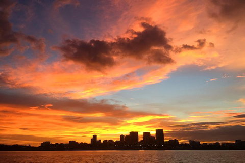 Tropical Light Sundowner Cruise With Drinks Included - Kawana Tourism 4