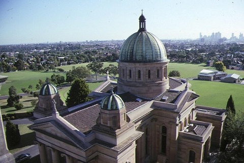 Melbourne City Tour: Lifestyle Of The Rich And Famous - Kawana Tourism 4