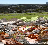 A picnic in Byron Bay - Kawana Tourism
