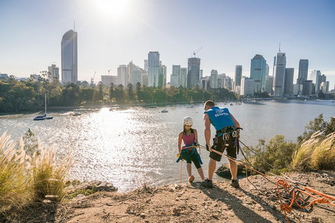 Abseiling The Kangaroo Point Cliffs In Brisbane - Kawana Tourism 1
