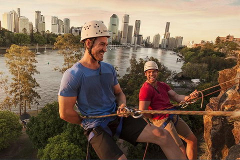 Abseiling The Kangaroo Point Cliffs In Brisbane - Kawana Tourism 5