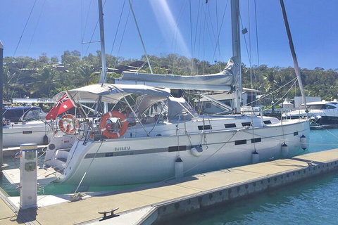Sailing Curlew Escape On Moreton Bay - Kawana Tourism 0