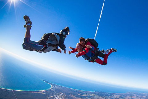 Byron Bay Tandem Sky Dive - Kawana Tourism 0