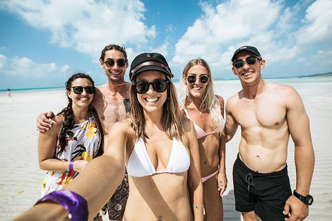 Whitsunday Islands Sailing Adventure - Kawana Tourism 0