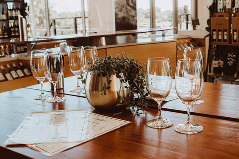 6 Day Esperance & Margaret River Adventure Tour - Kawana Tourism 2