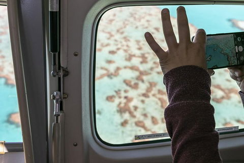 Scenic Flight - Great Barrier Reef, Heart Reef, Whitehaven Beach & Hill Inlet! - Kawana Tourism 2