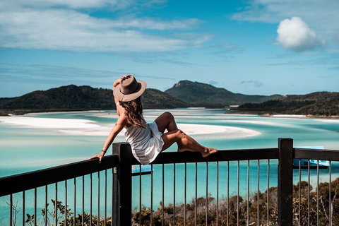 2 Night Whitsunday Islands Cruise On New Horizon From Airlie Beach - Kawana Tourism 1