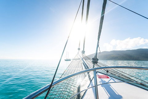 2 Night Whitsunday Islands Cruise On New Horizon From Airlie Beach - Kawana Tourism 2