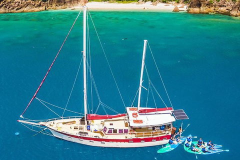 2-Day Whitsundays Sailing Adventure: SV Whitehaven - Kawana Tourism 5