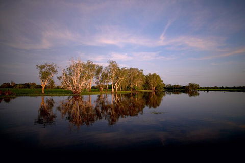 Yellow Water Cruise - Kakadu - Kawana Tourism 1