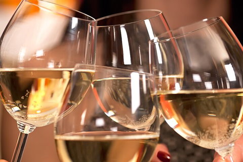 Yarra Valley Wine Tour Inc Lunch With A Glass Of Wine, Tastings And Chocolate - Kawana Tourism 5