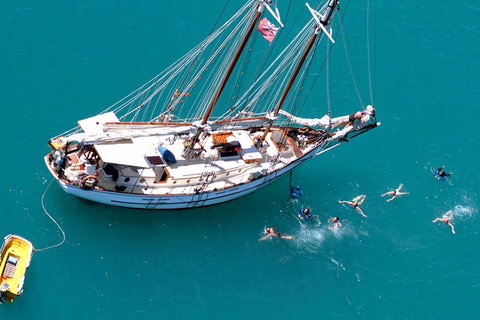 Whitsunday Islands Private Sailing Experience With Snorkeling & Langford Reef - Kawana Tourism 1