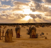 Pinnacle Desert Sunset and Night-time Stargazing Tour from Perth - Kawana Tourism