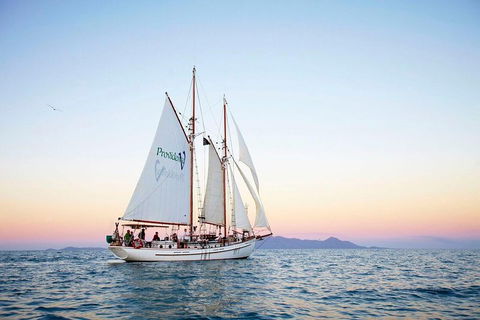 Fly & Sail Package (With Providence) - Kawana Tourism 1