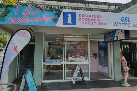 Reef And Island Scenic Flight From Airlie Beach - Kawana Tourism 2