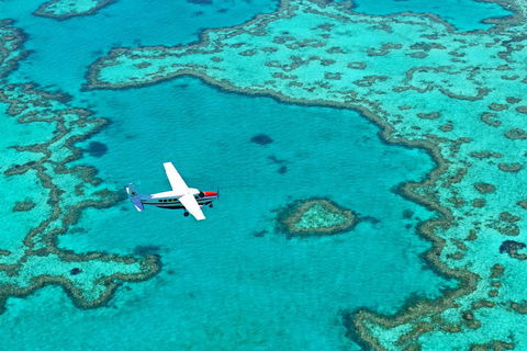 Reef And Island Scenic Flight From Airlie Beach - Kawana Tourism 4